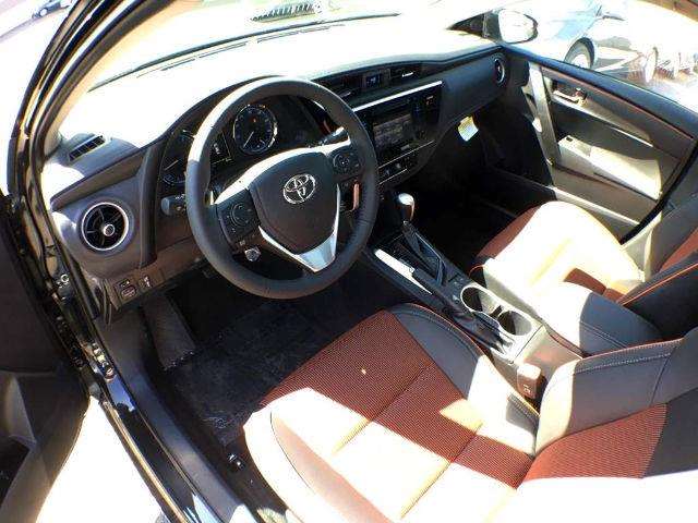 2017 Toyota Corolla SE 4dr Sedan CVT